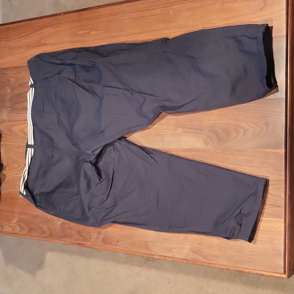 Ricki's capris - Picture 2 of 3